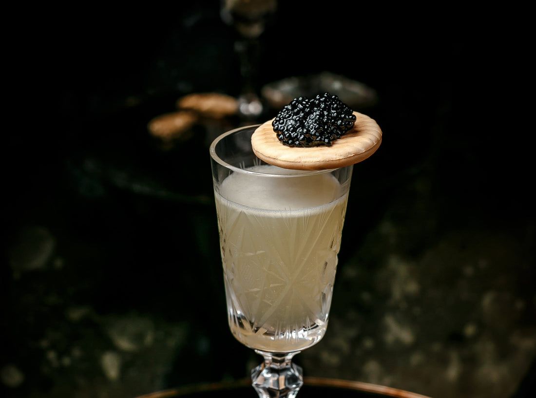 Les accords mets & caviar : l’art de sublimer une perle rare